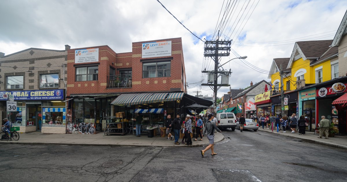 Kensington Market, Chinatown and the Art Gallery of Ontario — Self-Guided Audio Tour