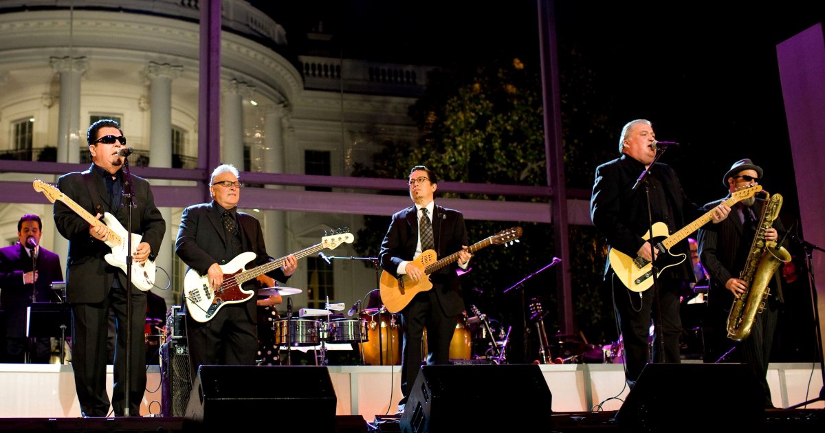 Los Lobos with Los Lonely Boys
